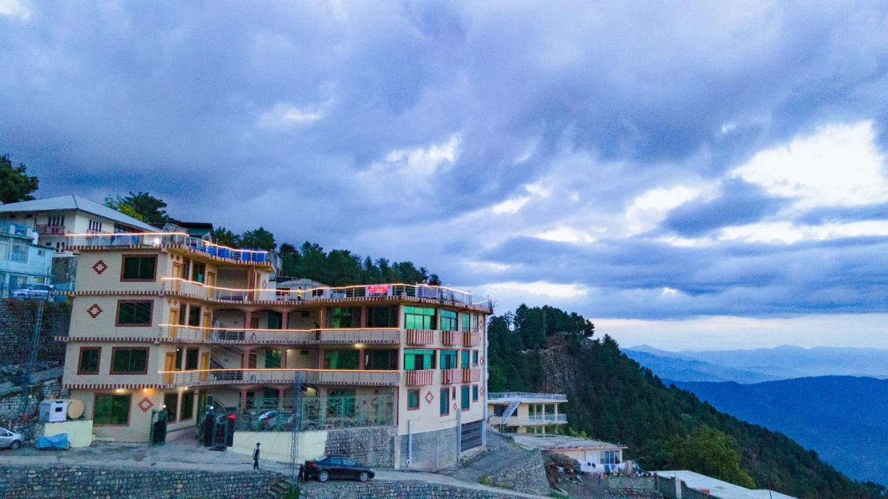 Canari Hotel Kashmir View Nathia Gali Ngoại thất bức ảnh
