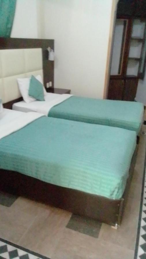 Canari Hotel Kashmir View Nathia Gali Phòng bức ảnh