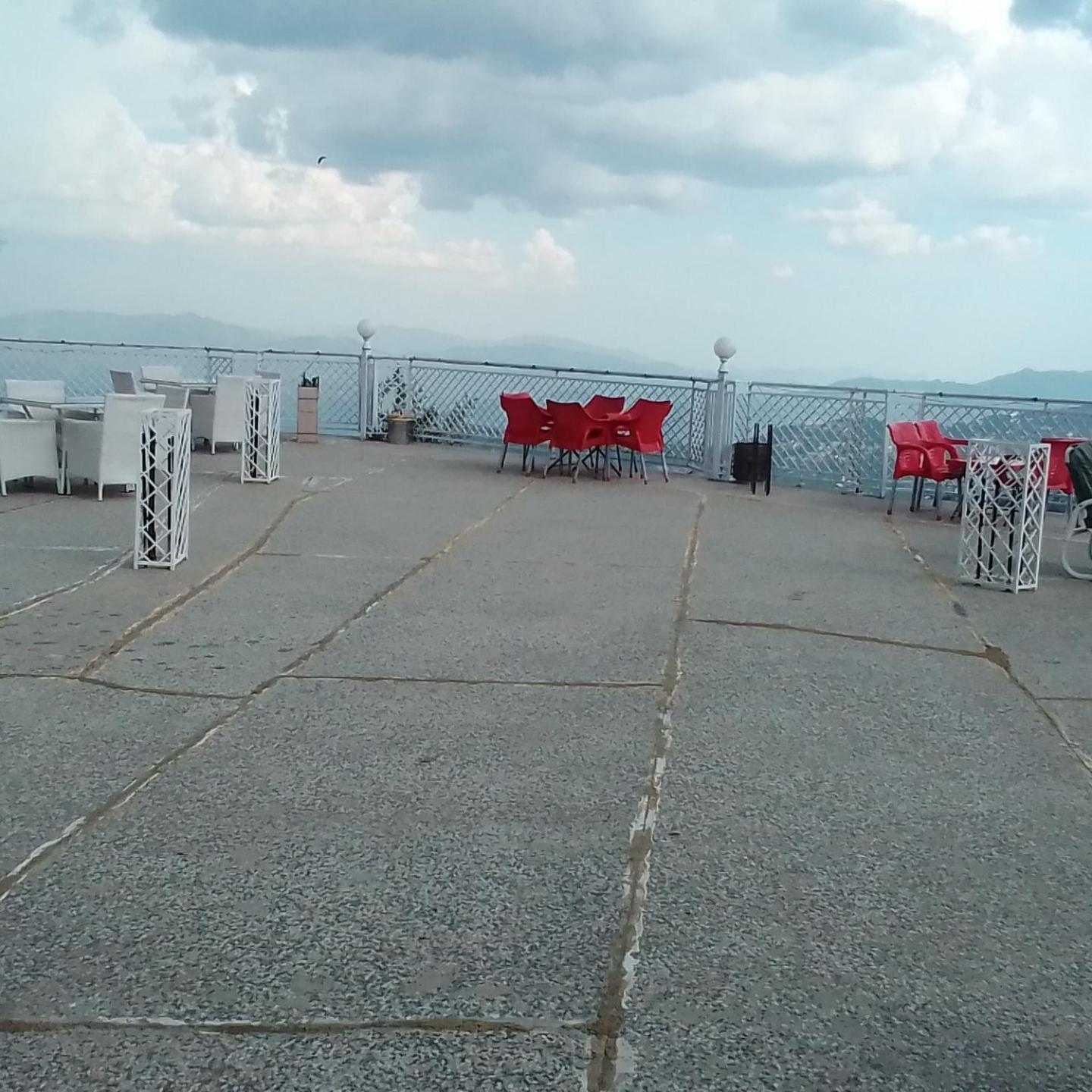 Canari Hotel Kashmir View Nathia Gali Ngoại thất bức ảnh