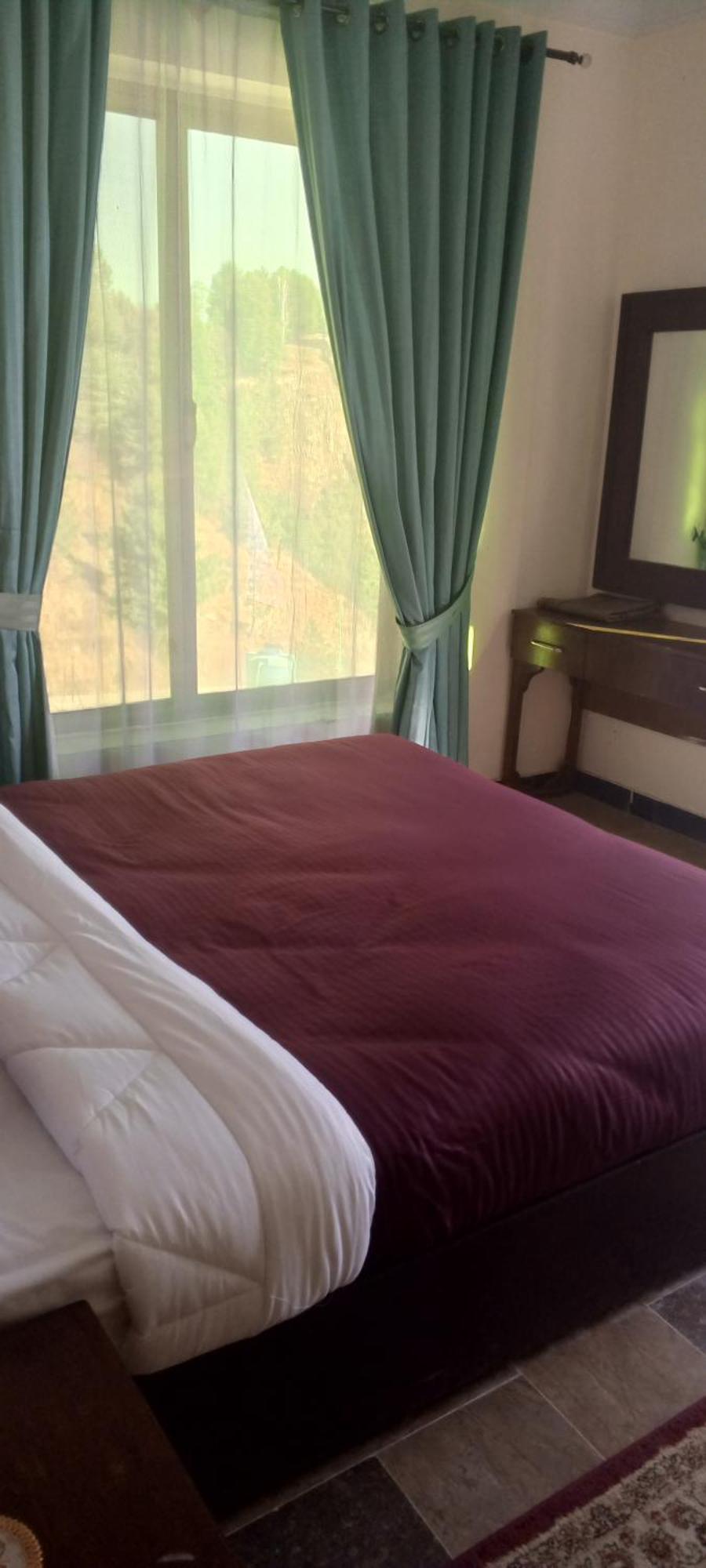 Canari Hotel Kashmir View Nathia Gali Ngoại thất bức ảnh